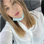 Insegnante storia e filosofia e materie umanistiche offre insegnamenti privati